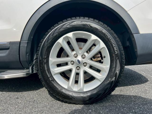 エクスプローラー リミテッド エコブースト 左ハンドル サンルーフ ETC シートヒーター ステアリングヒーター 電動リアゲート フルセグ Bluetooth バックカメラ キーレス(20枚目)