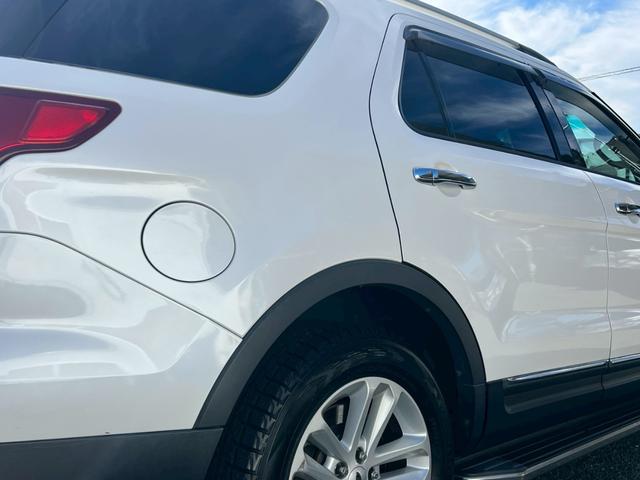 エクスプローラー リミテッド エコブースト 左ハンドル サンルーフ ETC シートヒーター ステアリングヒーター 電動リアゲート フルセグ Bluetooth バックカメラ キーレス(26枚目)