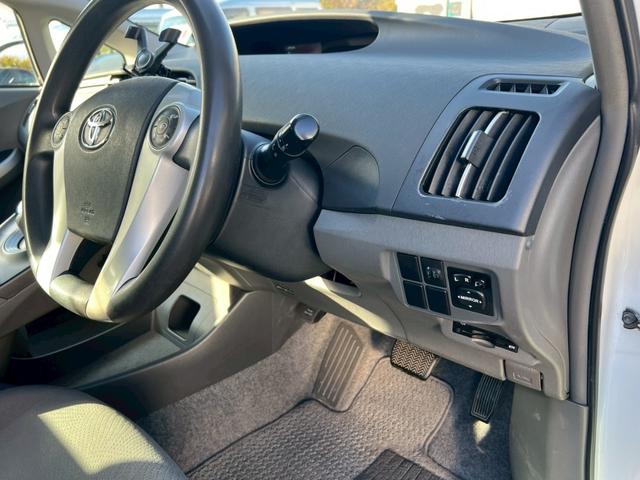 プリウス Ｓ　ＥＴＣ　スマートキー（4枚目）