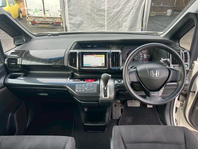 ステップワゴンスパーダ Ｚ　ＥＴＣ　フルセグ　バックカメラ　両側電動スライドドア　スマートキー（2枚目）