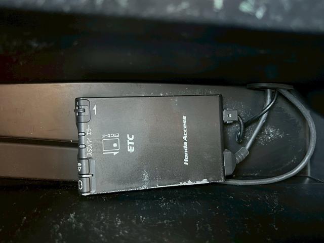 Ｎ－ＢＯＸ ２トーンカラースタイル　Ｇ・Ｌパッケージ　ＥＴＣ　ワンセグ　Ｂｌｕｅｔｏｏｔｈ　バックカメラ　両側スライド・片側電動　アイドリングストップ　スマートキー（4枚目）