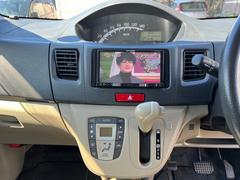 ＴＶ付きの車となっております。送迎時の待ち時間などとてもお役に立ちます。 3