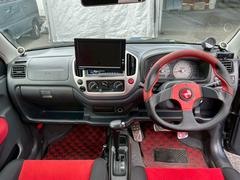毎回座るフロントシート。運転席は必ず使用する部分ですので、座り心地が重要です！ 2