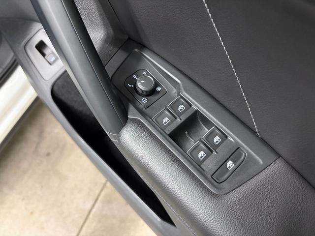 ティグアン TDI 4モーション Rライン 1年保証 360度カメラ ヘッドアップディスプレイ(12枚目)