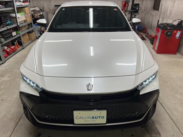 クラウンクロスオーバー Ｇアドバンスド・レザーパッケージ　新車保証　デジタルミラー　セーフティセンス　マルチディスプレイ　ＨＵＤ　パノラマビューモニター　黒革　ＡｐｐｌｅＣａｒＰｌａｙ（5枚目）