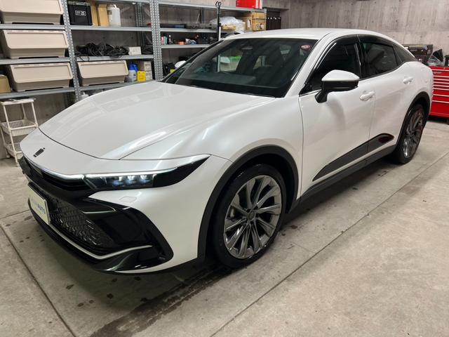 クラウンクロスオーバー Ｇアドバンスド・レザーパッケージ　新車保証　デジタルミラー　セーフティセンス　マルチディスプレイ　ＨＵＤ　パノラマビューモニター　黒革　ＡｐｐｌｅＣａｒＰｌａｙ（6枚目）