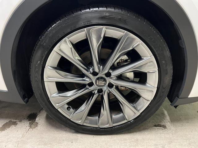 クラウンクロスオーバー Ｇアドバンスド・レザーパッケージ　新車保証　デジタルミラー　セーフティセンス　マルチディスプレイ　ＨＵＤ　パノラマビューモニター　黒革　ＡｐｐｌｅＣａｒＰｌａｙ（27枚目）