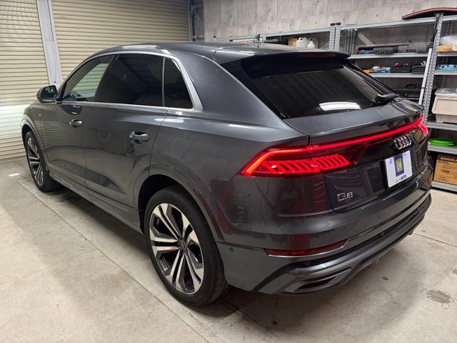 Q8 55TFSIクワトロ Sライン 新車保証 SラインプラスPKG コンフォートアシスタンスPKG 純正MMIナビ 360度カメラ パノラマサンルーフ Bang0Lufsenスピーカー(7枚目)
