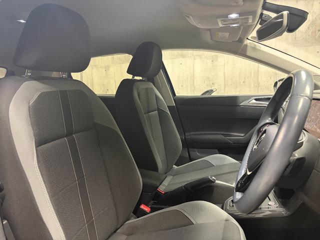 ポロ ＴＳＩハイライン　１年保証　Ｄｉｓｃｏｖｅｒ　Ｐｒｏパッケージ　ＡｐｐｌｅＣａｒＰｌａｙ／ＡｎｄｒｏｉｄＡｕｔｏ　ＬＥＤヘッドライト　１６インチＡＷ　ＥＴＣ２．０（14枚目）