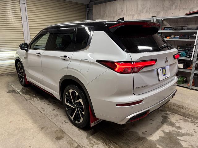 アウトランダーPHEV P 1年保証 ラリーアートエアロパーツ 寒冷地仕様 パノラマサンルーフ BOSEプレミアムサウンドシステム 左右後席オートエアコン 全周囲カメラ HUD マイパイロット(8枚目)