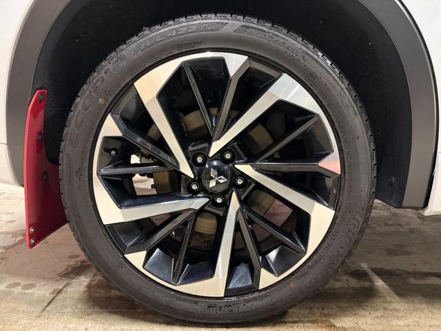 アウトランダーPHEV P 1年保証 ラリーアートエアロパーツ 寒冷地仕様 パノラマサンルーフ BOSEプレミアムサウンドシステム 左右後席オートエアコン 全周囲カメラ HUD マイパイロット(32枚目)