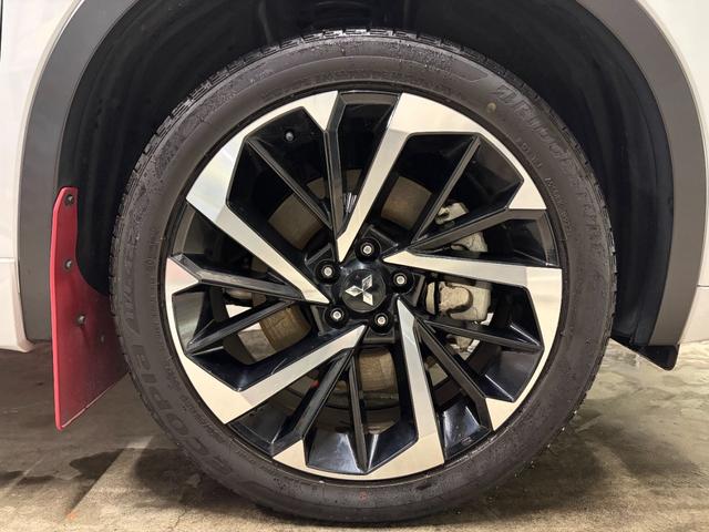 アウトランダーPHEV P 1年保証 ラリーアートエアロパーツ 寒冷地仕様 パノラマサンルーフ BOSEプレミアムサウンドシステム 左右後席オートエアコン 全周囲カメラ HUD マイパイロット(34枚目)