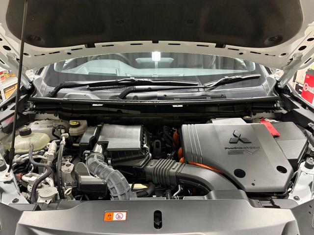 アウトランダーPHEV P 1年保証 ラリーアートエアロパーツ 寒冷地仕様 パノラマサンルーフ BOSEプレミアムサウンドシステム 左右後席オートエアコン 全周囲カメラ HUD マイパイロット(36枚目)