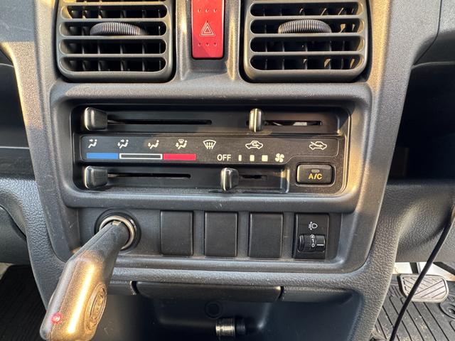 キャリイトラック ＫＣエアコン・パワステ　保証付・ＴＶナビ付・記録簿あり・車検整備付・新規キッチンカーＢＯＸ（16枚目）