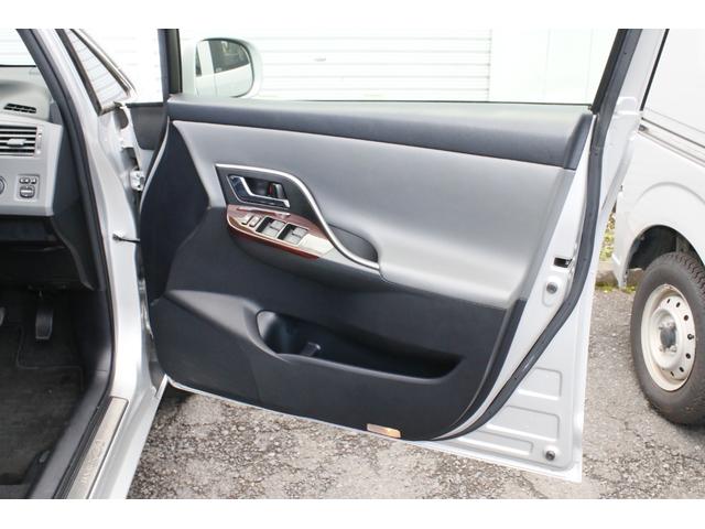 マークXジオ 240G 7人乗 車検2年 記録簿 整備手帳 取扱説明書 バックカメラ スマートキー スペアキー 禁煙車 HID ETC(26枚目)