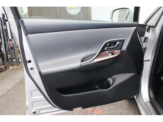 マークXジオ 240G 7人乗 車検2年 記録簿 整備手帳 取扱説明書 バックカメラ スマートキー スペアキー 禁煙車 HID ETC(35枚目)