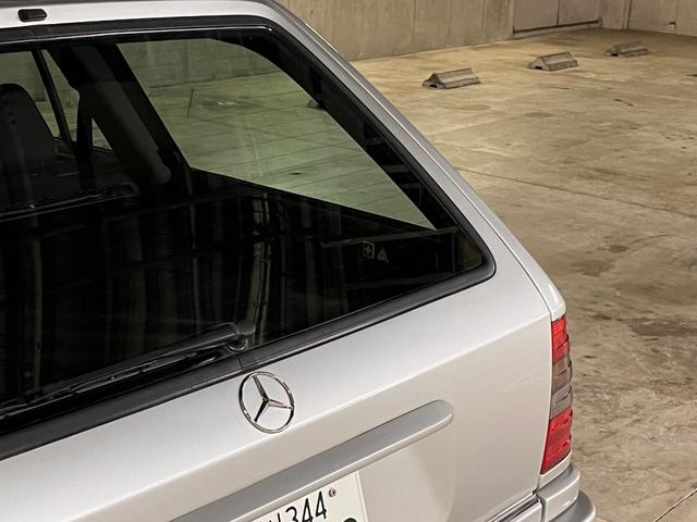 Eクラスステーションワゴン E320ステーションワゴン E60 AMG仕様 ワイドボディ 本革RECAROシート 後期 95年最終モデル H&Rダウンサス AMG鍛造17インチAW AMG300km/hメーター AMGマフラーカッター 記録簿 禁煙車(32枚目)