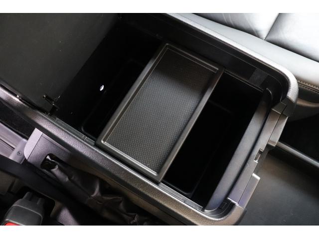 グランエース プレミアム　ＡＩＭＧＡＩＮフロントスポイラー　ローダウン　パワーバックドア　黒革シート　純正１２．１インチフリップダウンモニター　純正ナビ　フルセグＴＶ　両側パワースライドドア　デジタルインナーミラー　Ｂカメラ（43枚目）