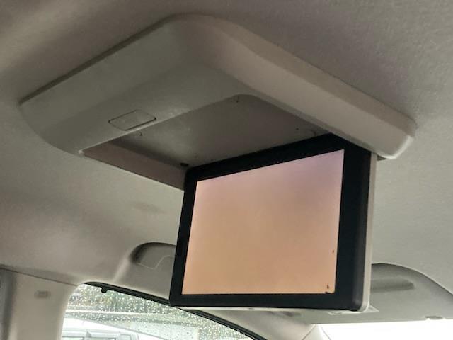 セレナ ハイウェイスター 純正SDナビ(CD/DVD/AM/FM/BT)衝突軽減システム、両側パワースライドドア、フリップダウンモニター、全方位カメラ、フルセグTV、前方向ドライブレコーダー、エンジンスタートボタン、ETC(7枚目)