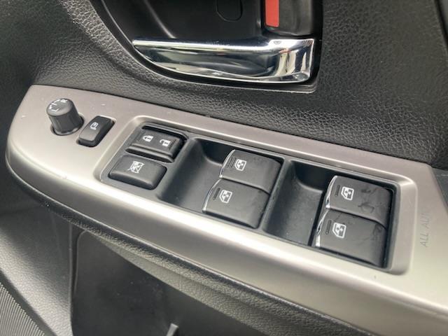 レヴォーグ 2.0GT-Sアイサイト 純正SDナビ(CD/DVD/BT/AM/FM)、バックカメラ、レールキープアシスト、衝突軽減システム、ターボ、4WD、パドルシフト、シートヒーター、パワーシート、合皮シート、エンジンスタートボタン(38枚目)