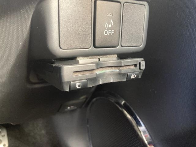 アクア Ｇ　Ｇ’ｓ　純正ＳＤナビ（ＣＤ／ＢＴ／ＡＭ／ＦＭ）／ワンセグＴＶ／ＥＴＣ／Ｇｓ仕様ハーフレザーシート／Ｇｓ仕様純正１７インチＡＷ／ＬＥＤＢＥＡＭ／プッシュスタート／スマートキー／横滑り防止（7枚目）