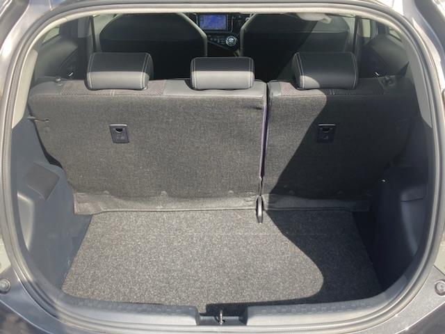 アクア Ｇ　Ｇ’ｓ　純正ＳＤナビ（ＣＤ／ＢＴ／ＡＭ／ＦＭ）／ワンセグＴＶ／ＥＴＣ／Ｇｓ仕様ハーフレザーシート／Ｇｓ仕様純正１７インチＡＷ／ＬＥＤＢＥＡＭ／プッシュスタート／スマートキー／横滑り防止（16枚目）