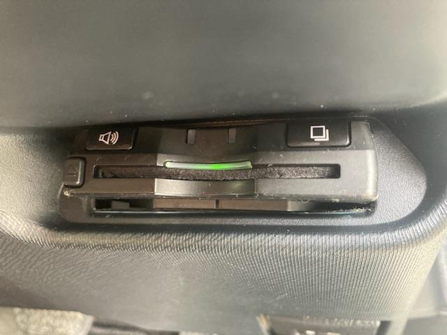 アクア Ｇ　純正ＳＤナビ（ＣＤ／ＤＶＤ／ＡＭ／ＦＭ）、バックカメラ、プッシュスタート、スマートキー、アイドリングストップ、ＩＳＯＦＩＸ、コーナーポール、純正フロアマット、ＥＴＣ（12枚目）