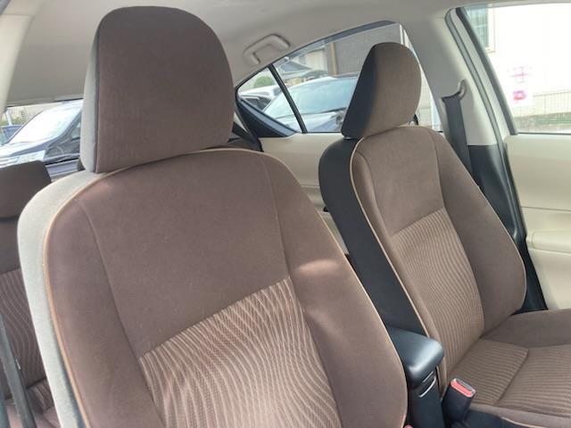 アクア Ｇ　純正ＳＤナビ（ＣＤ／ＤＶＤ／ＡＭ／ＦＭ）、バックカメラ、プッシュスタート、スマートキー、アイドリングストップ、ＩＳＯＦＩＸ、コーナーポール、純正フロアマット、ＥＴＣ（15枚目）