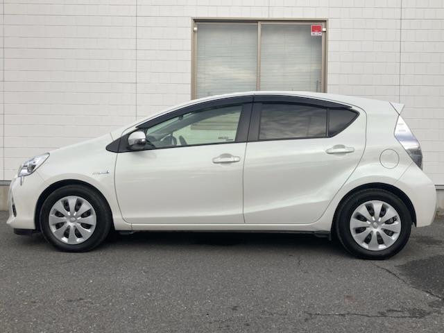 アクア Ｇ　純正ＳＤナビ（ＣＤ／ＤＶＤ／ＡＭ／ＦＭ）、バックカメラ、プッシュスタート、スマートキー、アイドリングストップ、ＩＳＯＦＩＸ、コーナーポール、純正フロアマット、ＥＴＣ（22枚目）