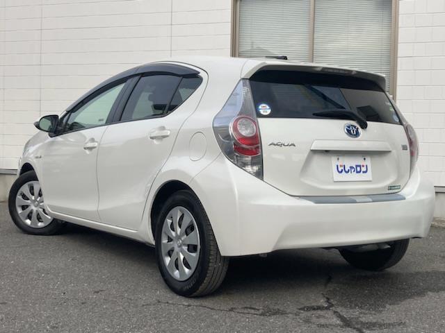 アクア Ｇ　純正ＳＤナビ（ＣＤ／ＤＶＤ／ＡＭ／ＦＭ）、バックカメラ、プッシュスタート、スマートキー、アイドリングストップ、ＩＳＯＦＩＸ、コーナーポール、純正フロアマット、ＥＴＣ（41枚目）