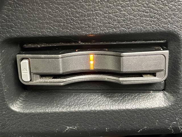 スペーシアカスタム ＸＳリミテッド　社外ＳＤナビ（ＣＤ／ＤＶＤ／ＢＴ／ＡＭ／ＦＭ）／フルセグＴＶ／両側パワースライドドア／衝突軽減システム／ハーフレザーシート／シートヒーター／プッシュスタートボタン／スマートキー／ＥＴＣ（7枚目）