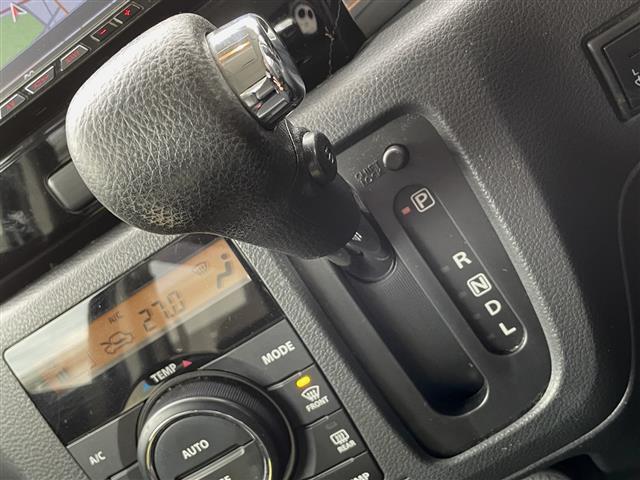 スペーシアカスタム ＸＳリミテッド　社外ＳＤナビ（ＣＤ／ＤＶＤ／ＢＴ／ＡＭ／ＦＭ）／フルセグＴＶ／両側パワースライドドア／衝突軽減システム／ハーフレザーシート／シートヒーター／プッシュスタートボタン／スマートキー／ＥＴＣ（14枚目）