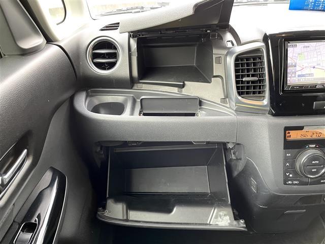 スペーシアカスタム ＸＳリミテッド　社外ＳＤナビ（ＣＤ／ＤＶＤ／ＢＴ／ＡＭ／ＦＭ）／フルセグＴＶ／両側パワースライドドア／衝突軽減システム／ハーフレザーシート／シートヒーター／プッシュスタートボタン／スマートキー／ＥＴＣ（21枚目）