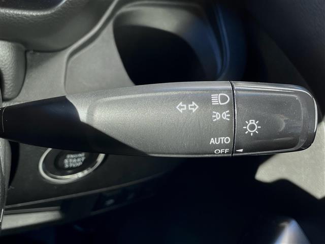 スペーシアカスタムＺ ベースグレード　社外ＳＤナビ（ＣＤ／ＡＭ／ＦＭ）／ワンセグＴＶ／片側パワースライド／純正１４インチＡＷ／シートヒーター／レーンアシスト／エンジンスタートボタン／スマートキー／アイドリングストップ／オートライト（14枚目）