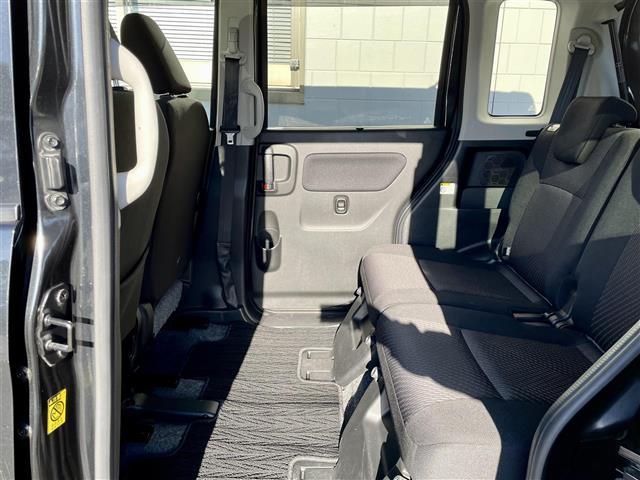 スペーシアカスタムＺ ベースグレード　社外ＳＤナビ（ＣＤ／ＡＭ／ＦＭ）／ワンセグＴＶ／片側パワースライド／純正１４インチＡＷ／シートヒーター／レーンアシスト／エンジンスタートボタン／スマートキー／アイドリングストップ／オートライト（25枚目）