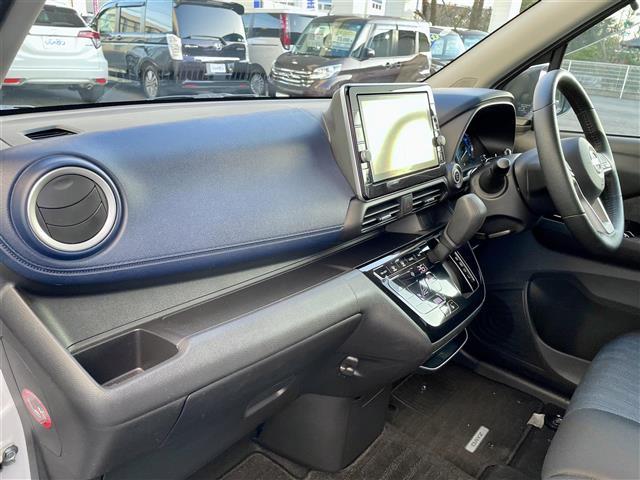 デイズ ハイウェイスター Gターボ 純正SDナビ(CD/DVD/BT/AM/FM)/フルセグTV/衝突軽減システム/レーンキープアシスト/ドライブレコーダー/バックカメラ/シートヒーター/LEDヘッドライト/コーナーセンサー(25枚目)