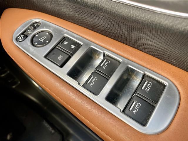 ヴェゼル ハイブリッドＺ　純正ＨＤＤ（ＣＤ／ＤＶＤ／ＢＴ／ＡＭ／ＦＭ）／フルセグＴＶ／ＥＴＣ／前方向ドライブレコーダー／バックカメラ／ハーフレザーシート／シートヒーター／プッシュスタート／スマートキー／純正１７インチＡＷ（20枚目）