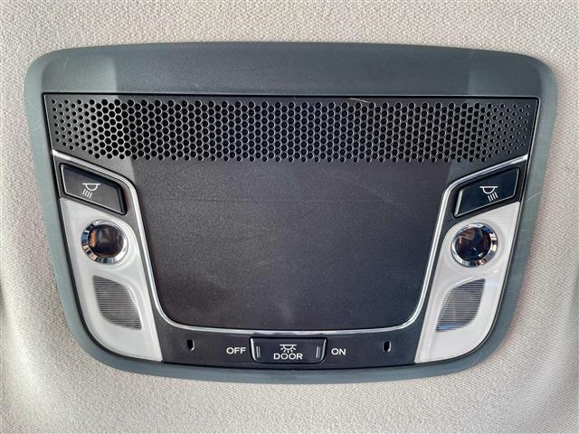 ヴェゼル ハイブリッドＺ　純正ＨＤＤ（ＣＤ／ＤＶＤ／ＢＴ／ＡＭ／ＦＭ）／フルセグＴＶ／ＥＴＣ／前方向ドライブレコーダー／バックカメラ／ハーフレザーシート／シートヒーター／プッシュスタート／スマートキー／純正１７インチＡＷ（25枚目）