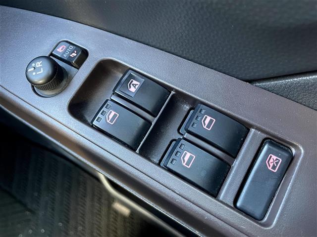 ルーミー Ｇ　ＳＤナビ（ＣＤ／ＤＶＤ／ＢＴ／ＡＭ／ＦＭ）／アルミホイール純正１４インチＡＷ／バックカメラ／コーナーセンサー／両側パワースライドドア／クルーズコントロール／ＥＴＣ／アイドリングストップ／シートヒーター（18枚目）