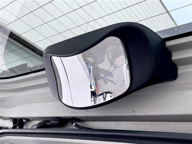 タント カスタムＲＳ　トップエディションＳＡＩＩＩ　純正ＳＤナビ（ＣＤ／ＤＶＤ／ＢＴ／ＡＭ／ＦＭ）／フルセグＴＶ／バックカメラ／シートヒーター／衝突軽減システム／オートライト／オートマチックハイビーム／ＬＥＤヘッドライト／社外１５インチＡＷ（12枚目）