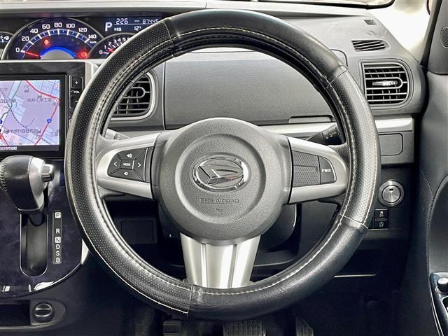 タント カスタムＲＳ　トップエディションＳＡＩＩＩ　純正ＳＤナビ（ＣＤ／ＤＶＤ／ＢＴ／ＡＭ／ＦＭ）／フルセグＴＶ／バックカメラ／シートヒーター／衝突軽減システム／オートライト／オートマチックハイビーム／ＬＥＤヘッドライト／社外１５インチＡＷ（20枚目）