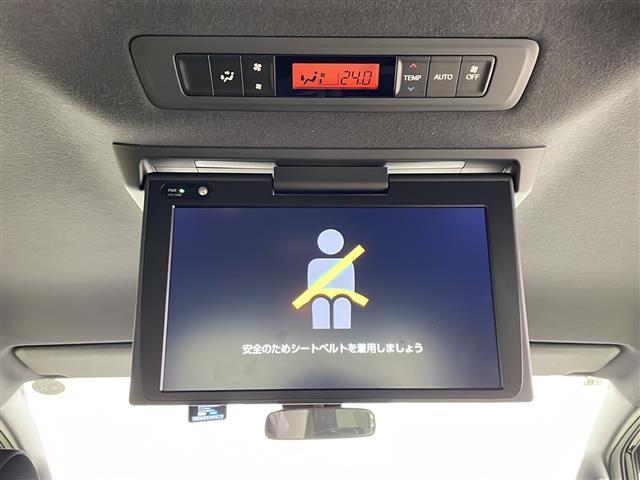 ヴォクシー ＺＳ　煌ＩＩ　バックカメラ　ビルトインＥＴＣ　前後ドライブレコーダー　両側パワースライドドア　純正フリップダウンモニター　ドアバイザー　オートマチックハイビーム　前後コーナーセンサー　純正フロアマット　クルコン（18枚目）