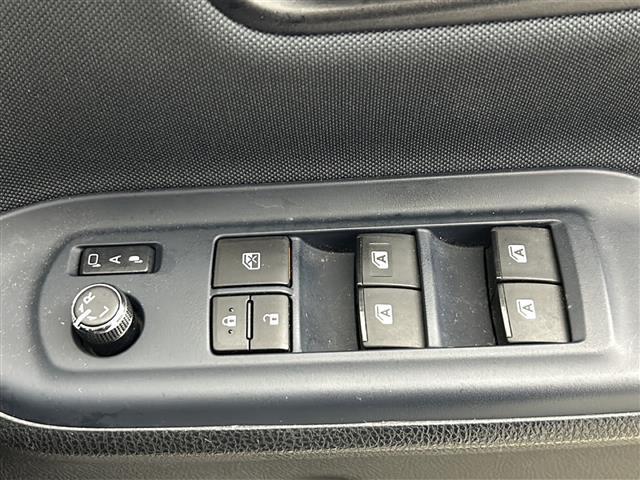 ヴォクシー ZS 煌 ワンオーナー 社外7インチメモリナビ フリップダウンモニター トヨタセーフティセンス バックカメラ 360°ドライブレコーダー 両側パワースライドドア LEDオートライト フォグランプ スマートキー(19枚目)