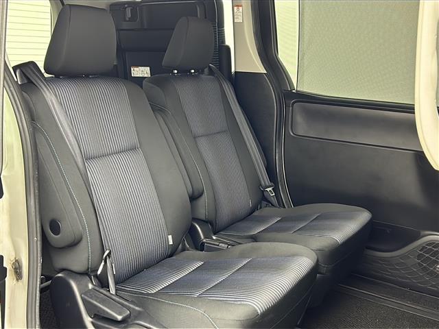 ヴォクシー ZS 煌 ワンオーナー 社外7インチメモリナビ フリップダウンモニター トヨタセーフティセンス バックカメラ 360°ドライブレコーダー 両側パワースライドドア LEDオートライト フォグランプ スマートキー(22枚目)