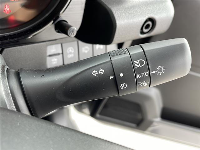 ジムニー ＸＣ　社外９インチメモリナビフルセグテレビＢｌｕｅｔｏｏｔｈオーディオＬＥＤヘッドライトヘッドライトウォッシャークルーズコントロールフォグライト（10枚目）