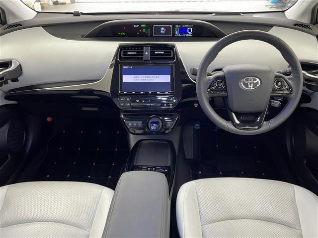 プリウス Ａプレミアム　ツーリングセレクション　Ｔｏｙｏｔａ　Ｓａｆｅｔｙ　Ｓｅｎｓｅ　純正９型ナビ　Ｂｌｕｅｔｏｏｔｈ　ＤＶＤ　ＴＲＤエアロ　Ｆ，Ｓ，Ｒ　本革シート　前席エアシート　　レーダークルーズコントロール　　社外１７インチアルミホイール（2枚目）