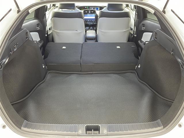 プリウス Ａプレミアム　ツーリングセレクション　Ｔｏｙｏｔａ　Ｓａｆｅｔｙ　Ｓｅｎｓｅ　純正９型ナビ　Ｂｌｕｅｔｏｏｔｈ　ＤＶＤ　ＴＲＤエアロ　Ｆ，Ｓ，Ｒ　本革シート　前席エアシート　　レーダークルーズコントロール　　社外１７インチアルミホイール（25枚目）