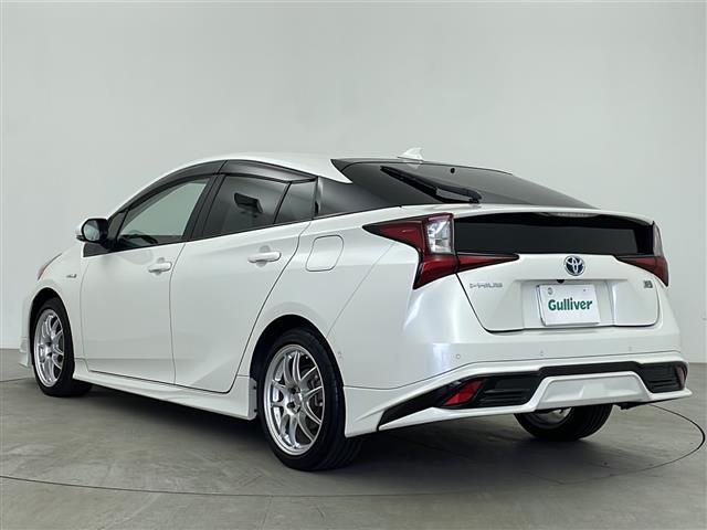 プリウス Ａプレミアム　ツーリングセレクション　Ｔｏｙｏｔａ　Ｓａｆｅｔｙ　Ｓｅｎｓｅ　純正９型ナビ　Ｂｌｕｅｔｏｏｔｈ　ＤＶＤ　ＴＲＤエアロ　Ｆ，Ｓ，Ｒ　本革シート　前席エアシート　　レーダークルーズコントロール　　社外１７インチアルミホイール（43枚目）