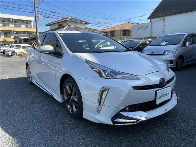 プリウス Ｓツーリングセレクション　モデリスタエアロ　アルパイン製９型ナビ　フルセグ　Ｂｌｕｅｔｏｏｔｈ　アルパイン製デジタルインナーミラー　レーダークルーズコントロール　プリクラッシュセーフティ　前後ドライブレコーダー　レザーシート（5枚目）