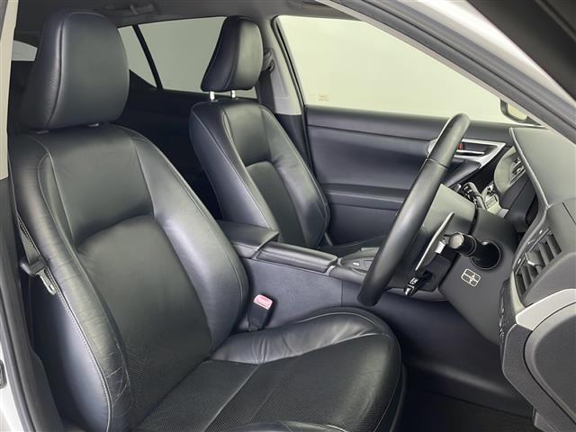 ＣＴ ＣＴ２００ｈ　バージョンＬ　純正ＨＤＤナビゲーションシステム　マークレビンソンサウンド　パドルシフト　運転席メモリーシート　フォグライト　フルセグテレビ／Ｂｌｕｅｔｏｏｔｈ／ＣＤ／ＤＶＤ　ドライブレコーダー　ＬＥＤヘッドライト（22枚目）